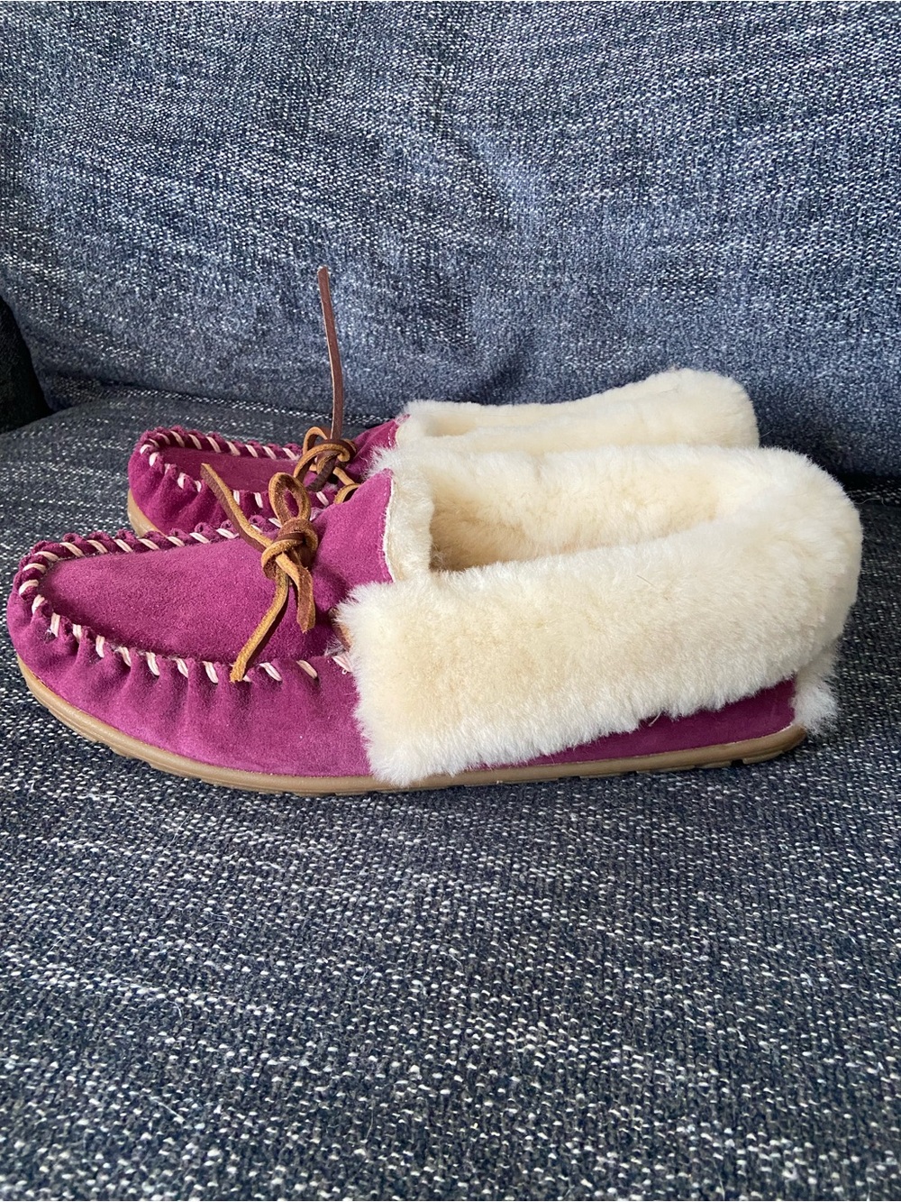 L.L.Bean women’s wicked good moccasins 9 never worn - Picture 2 of 7